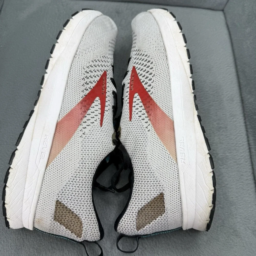 Brooks Revel 4 Men's 10.5 D Gray Red Running Shoes Sneakers 1103471D029